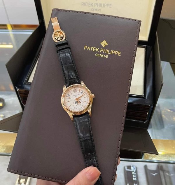 PATEK PHILIPPE ANNUAL CALENDAR WHITE DIAL 5205R-001 ROSE GOLD 18K