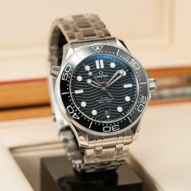 Đồng Hồ Omega Seamaster Diver 300M Replica Mặt Đen