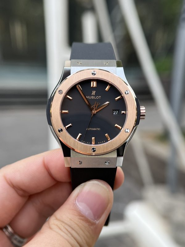 Đồng Hồ Hublot Classic Fusion 42mm Demi Vàng Hồng Replica 1:1