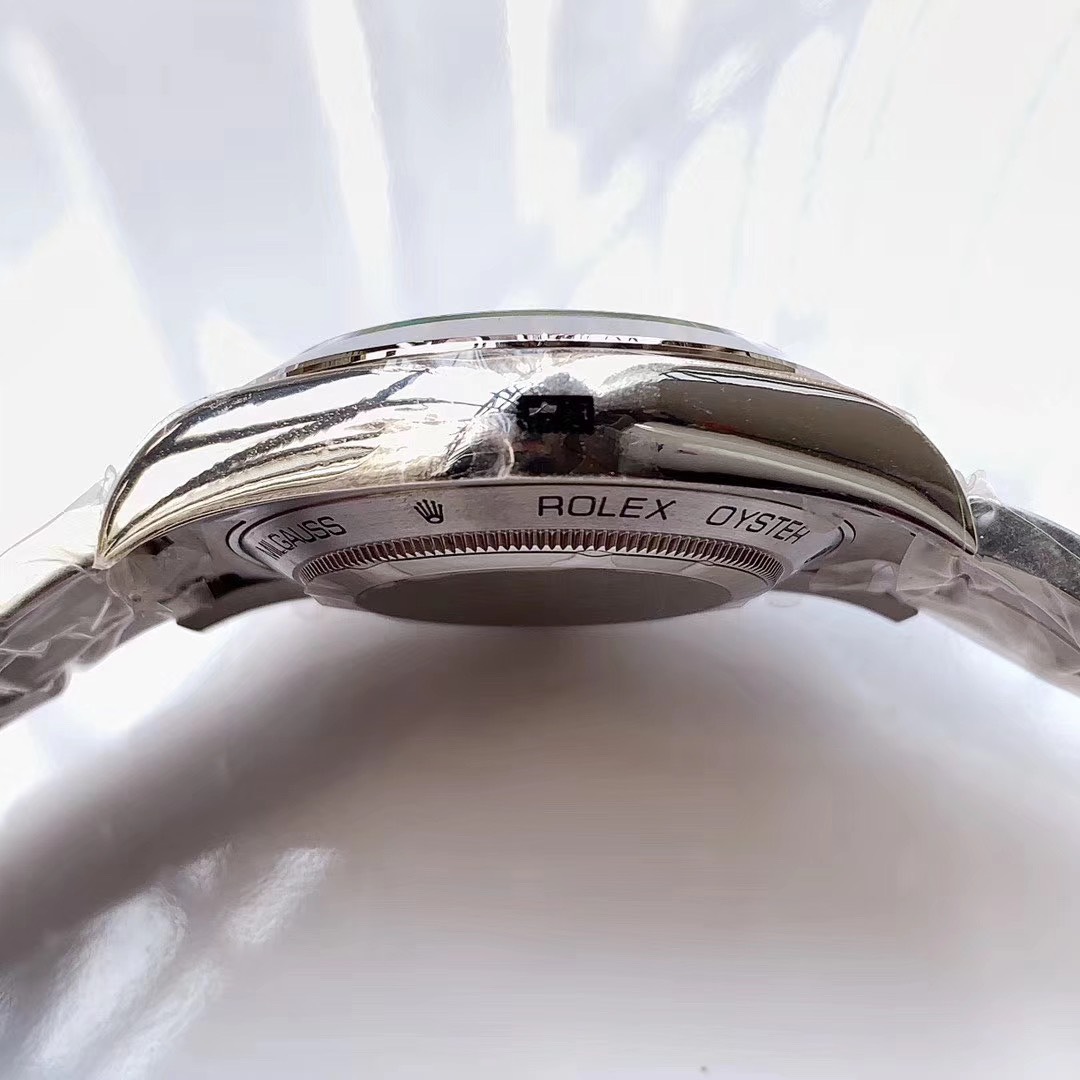 Đồng hồ Rolex Air-King 126900-0001 Vỏ Trắng Mặt Đen Replica
