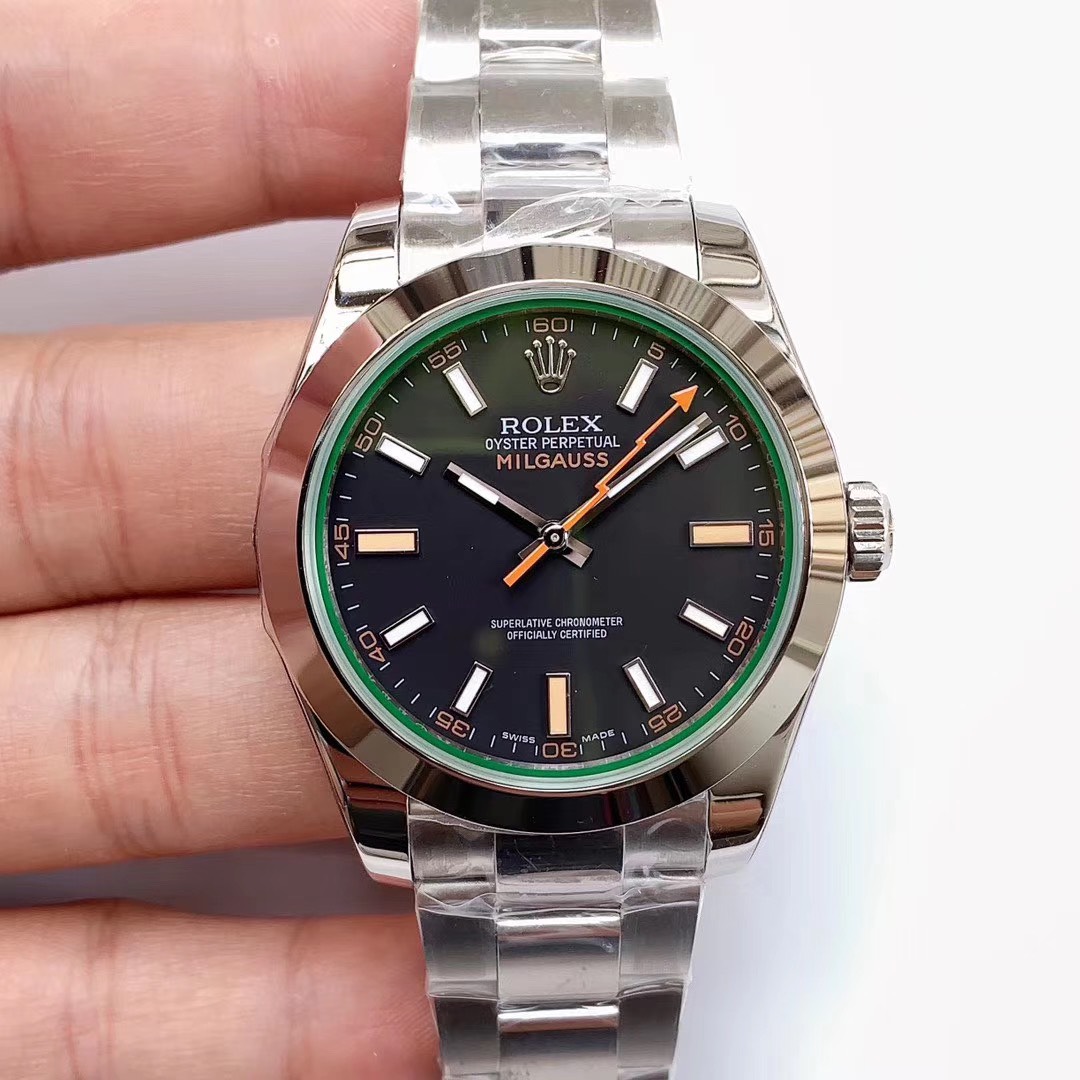 Đồng hồ Rolex Milgauss 116400gv Vỏ Trắng Replica