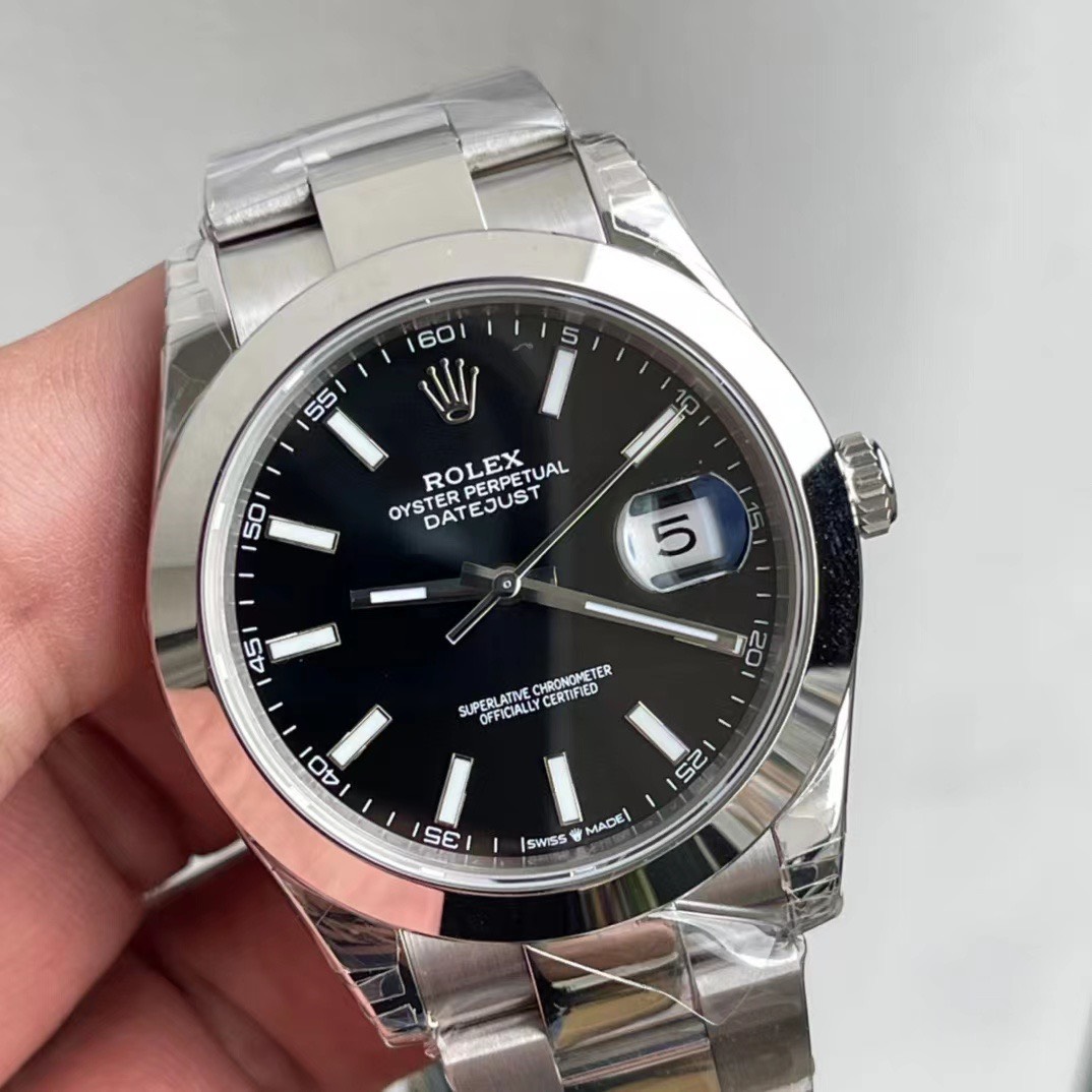 Rolex Datejust 41mm 126300 Replica Niềng trơn mặt Đen AR factory