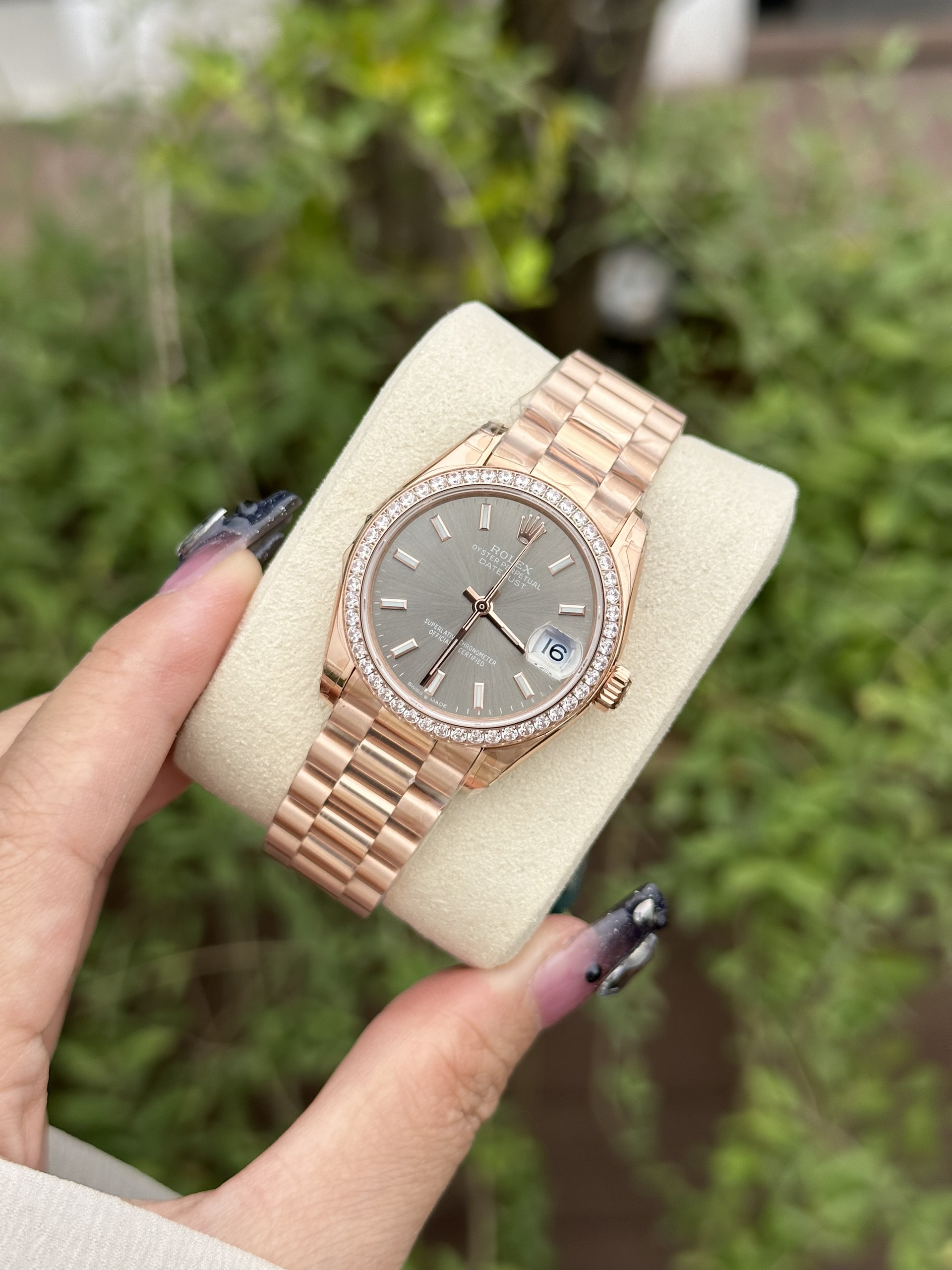 Rolex Lady-Datejust 278285RBR Mặt Số Xám Viền đính đá swa Replica