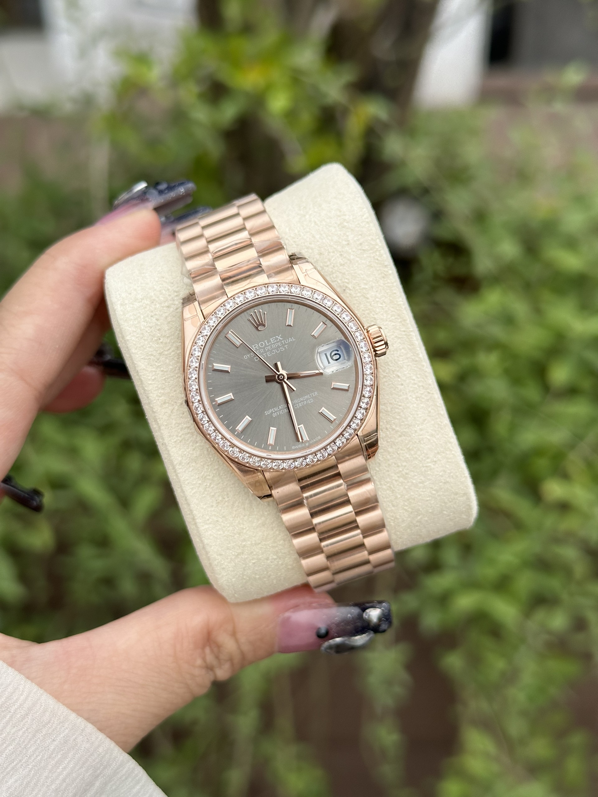 Rolex Lady-Datejust 278285RBR Mặt Số Xám Viền đính đá swa Replica