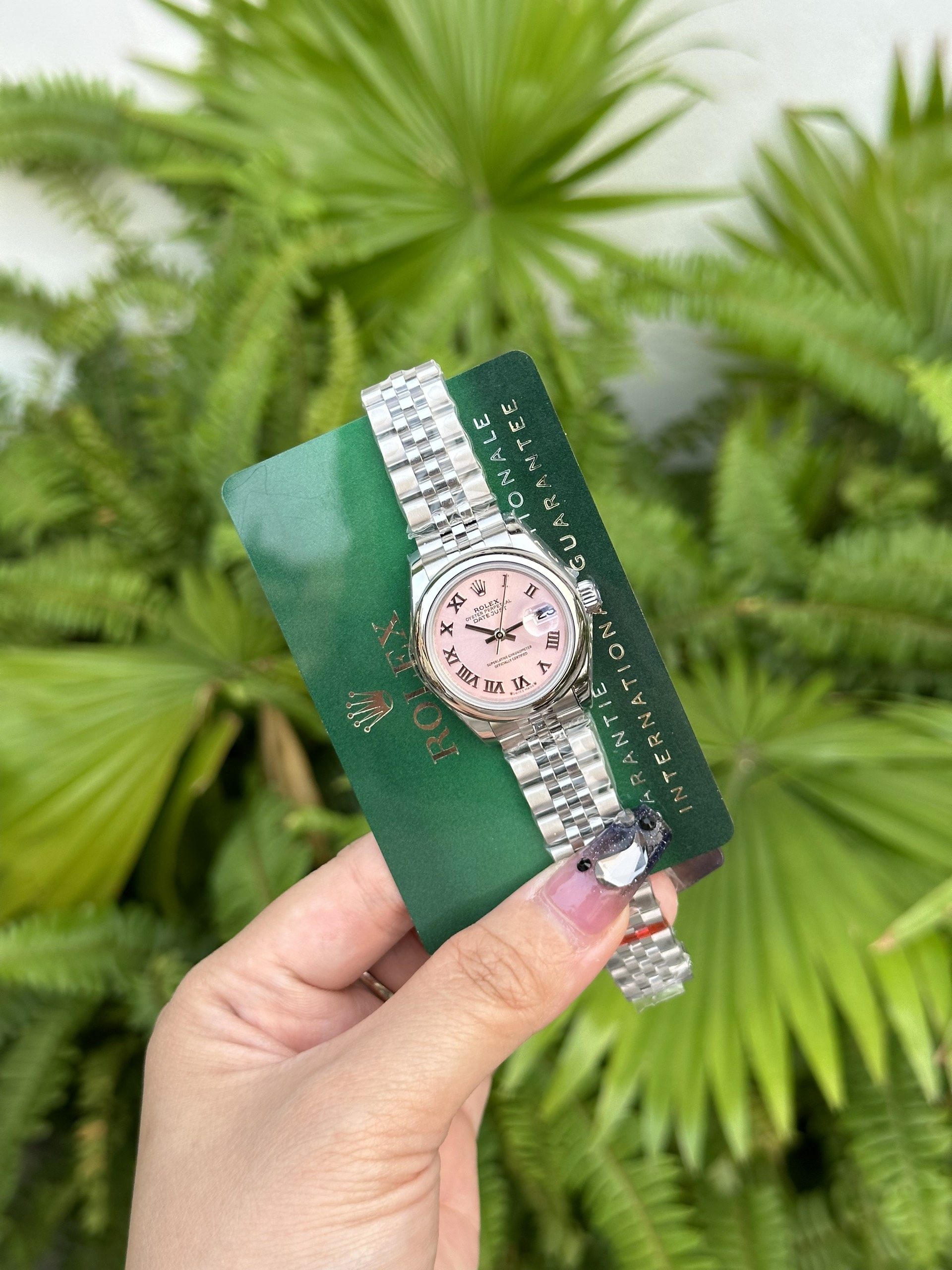 Rolex Lady-Datejust 279381 Mặt Sundust Cọc Số la mã Viền Trơn Replica