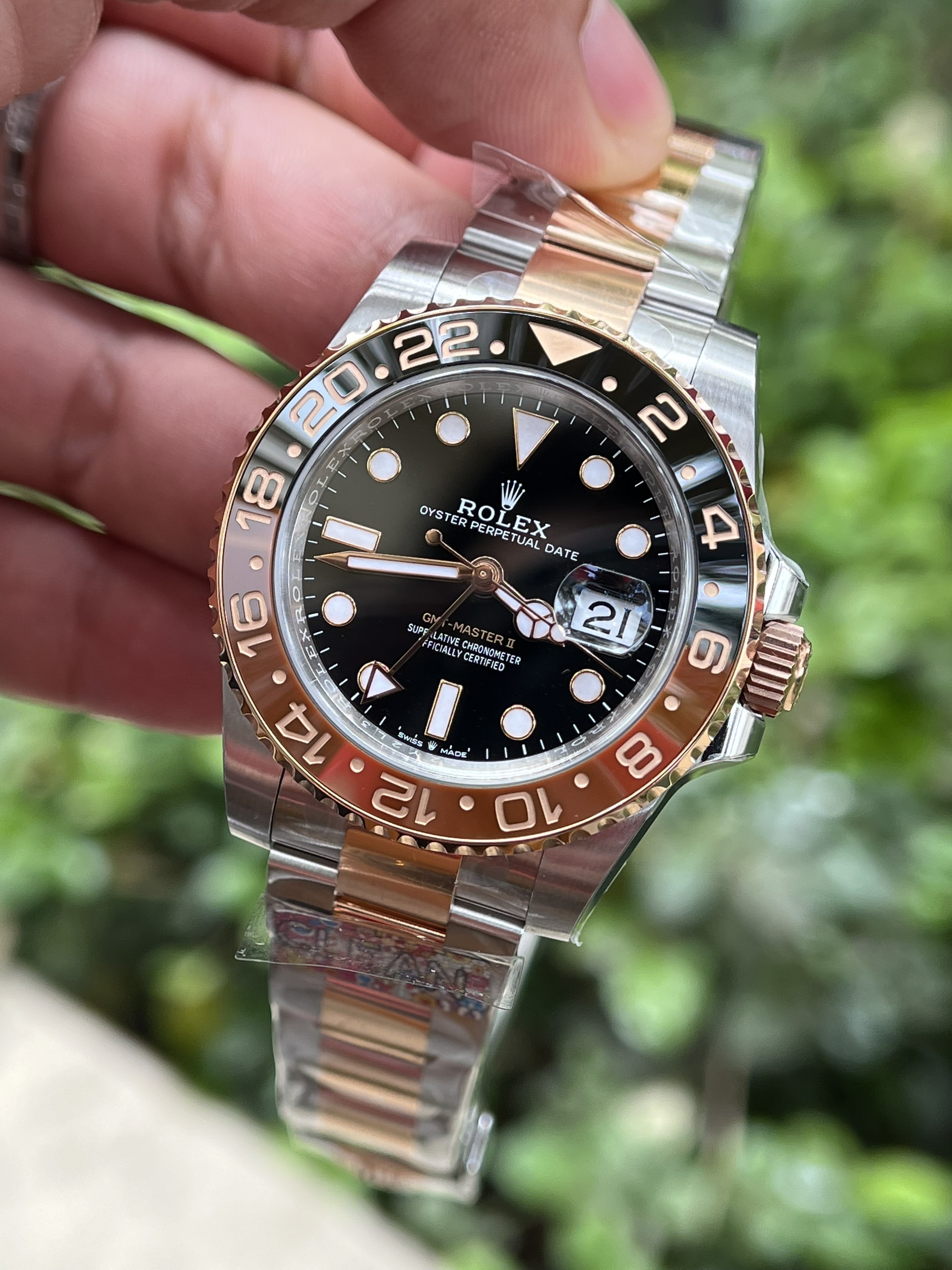 Rolex GMT- Master II 126715 Niềng Ceramic Vỏ Demi Mạ Vàng Hồng 18K Replica