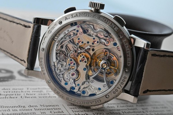 so-sanh-dong-ho-patek-philippe-grand-complications-6102r-replica-voi-dong-ho-a-lange-sohne-datograph-perpetual-replica11