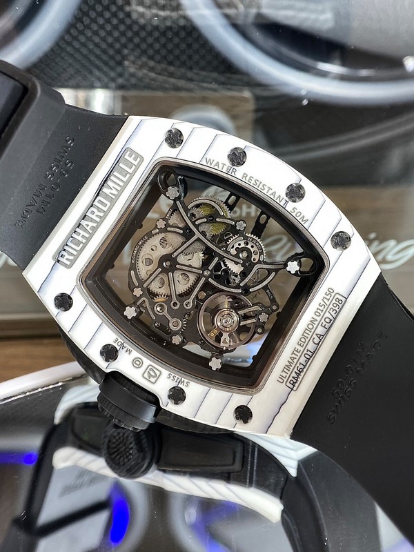 Đồng hồ Richard Mille 61 01 Replica kiểu dáng khỏe khoắn