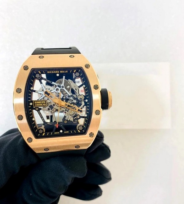 Đồng hồ Richard Mille RM035 sở hữu thiết kế độc nhất