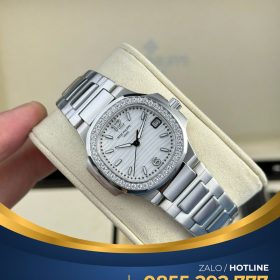 Đồng hồ Patek Philippe Nautilus 7010 vàng trắng viền kim cương